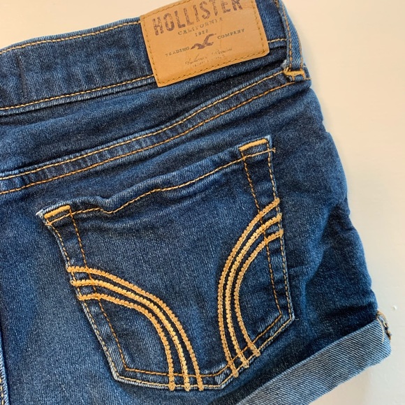 Hollister Denim Shorts - Picture 3 of 4